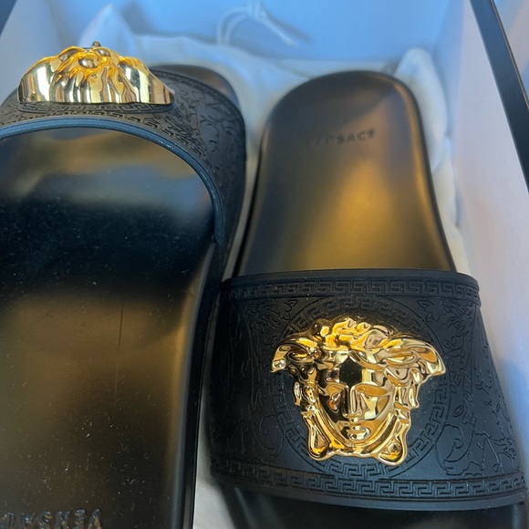 Versace all black brand new slippers. - Picture 10 of 11